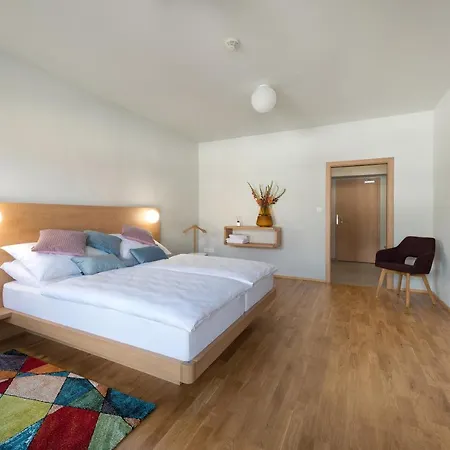 Tri Knizata 4* Jihlava
