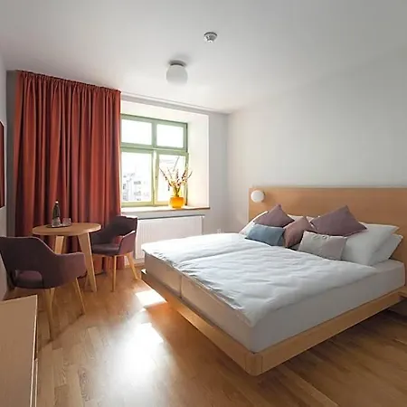 Tři Knížata 4*