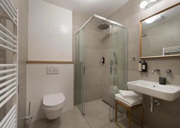 Tri Knizata Hotell 4*